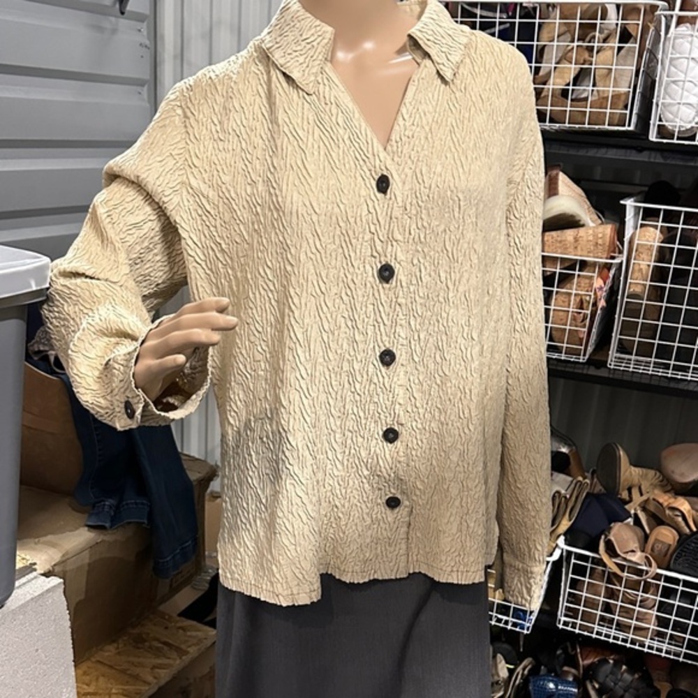 Coldwater Creek Cream Beige Crinkled Button-Up Blouse